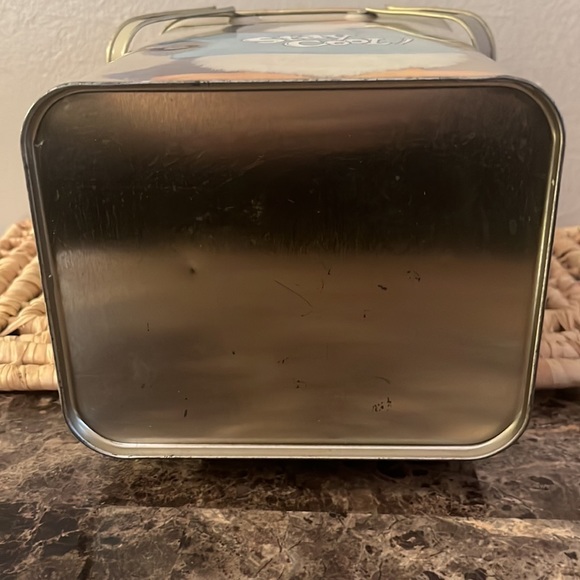 Vintage Hallmark Shirt Tales Penguin “Stay Cool” Tin Container with Handles - Picture 6 of 14